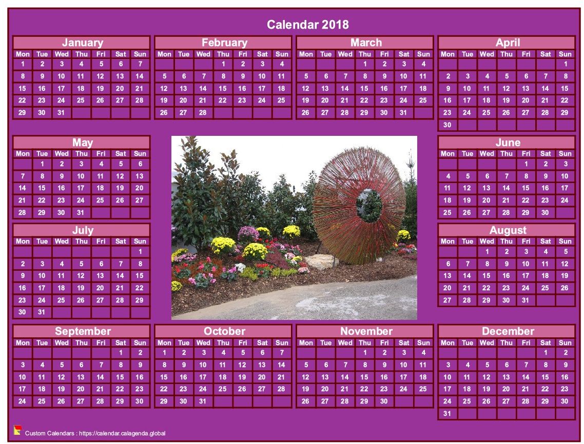 Calendar 2018 photo annual to print, pink background, format landscape, desk or wall