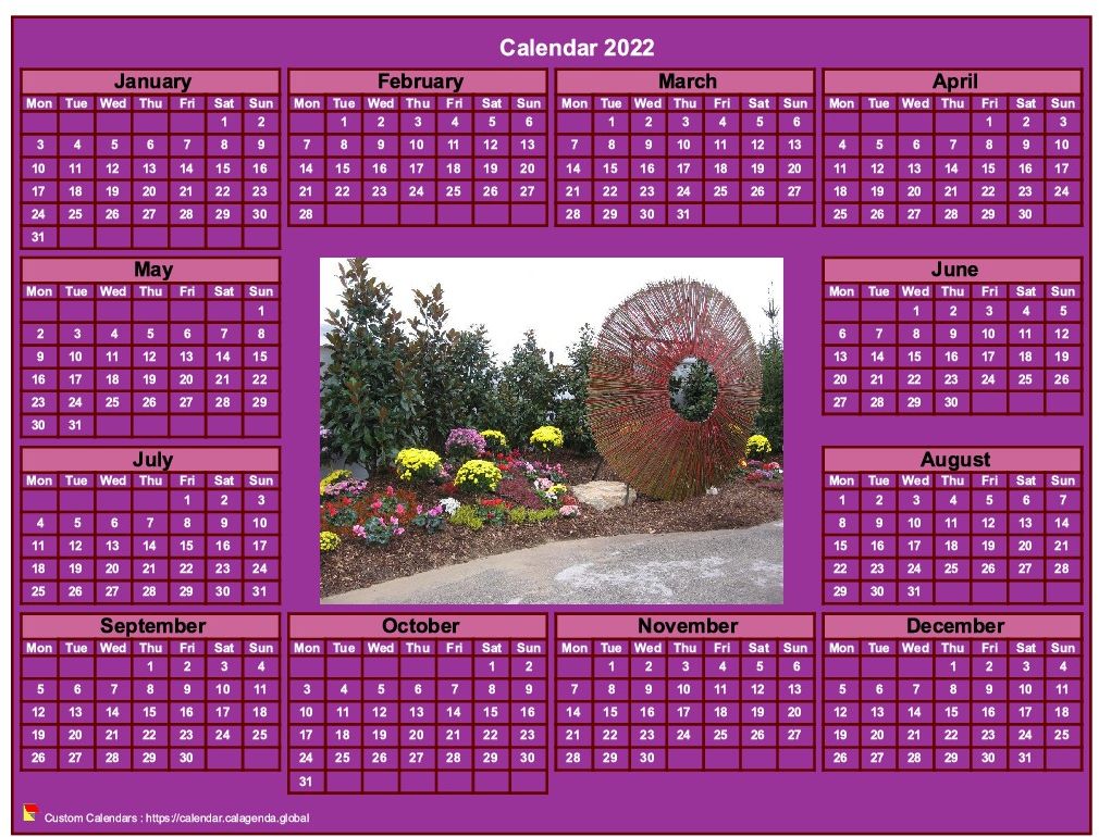 Calendar 2022 photo annual to print, pink background, format landscape, desk or wall